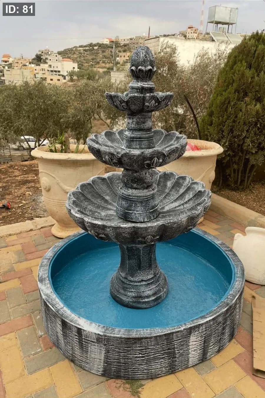 نافورة اسباني بثلاثة أطباق مع حوض أرضي